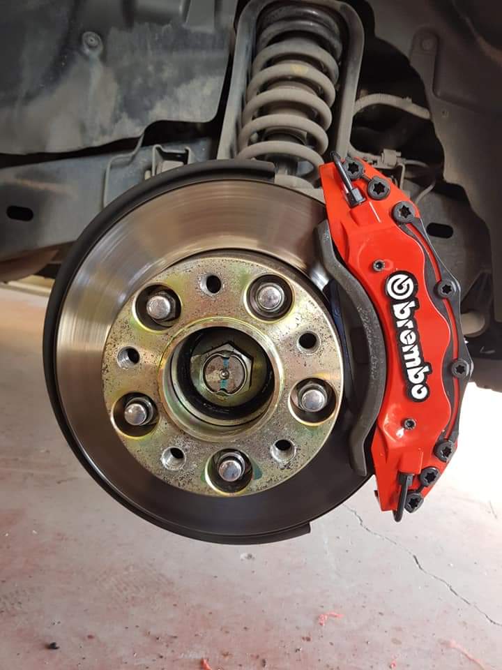 Cubierta de pinza de freno Brembo ✅ Disco de cubierta de pinza de freno universal ✅ Pinza Brembo con opción de color ✅ Envío rápido